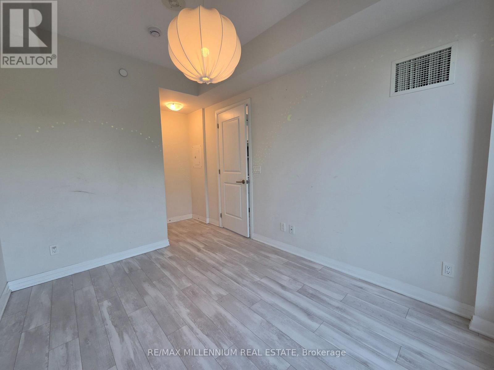 608 - 1630 Queen Street E, Toronto, Ontario  M4L 0B3 - Photo 9 - E13784742