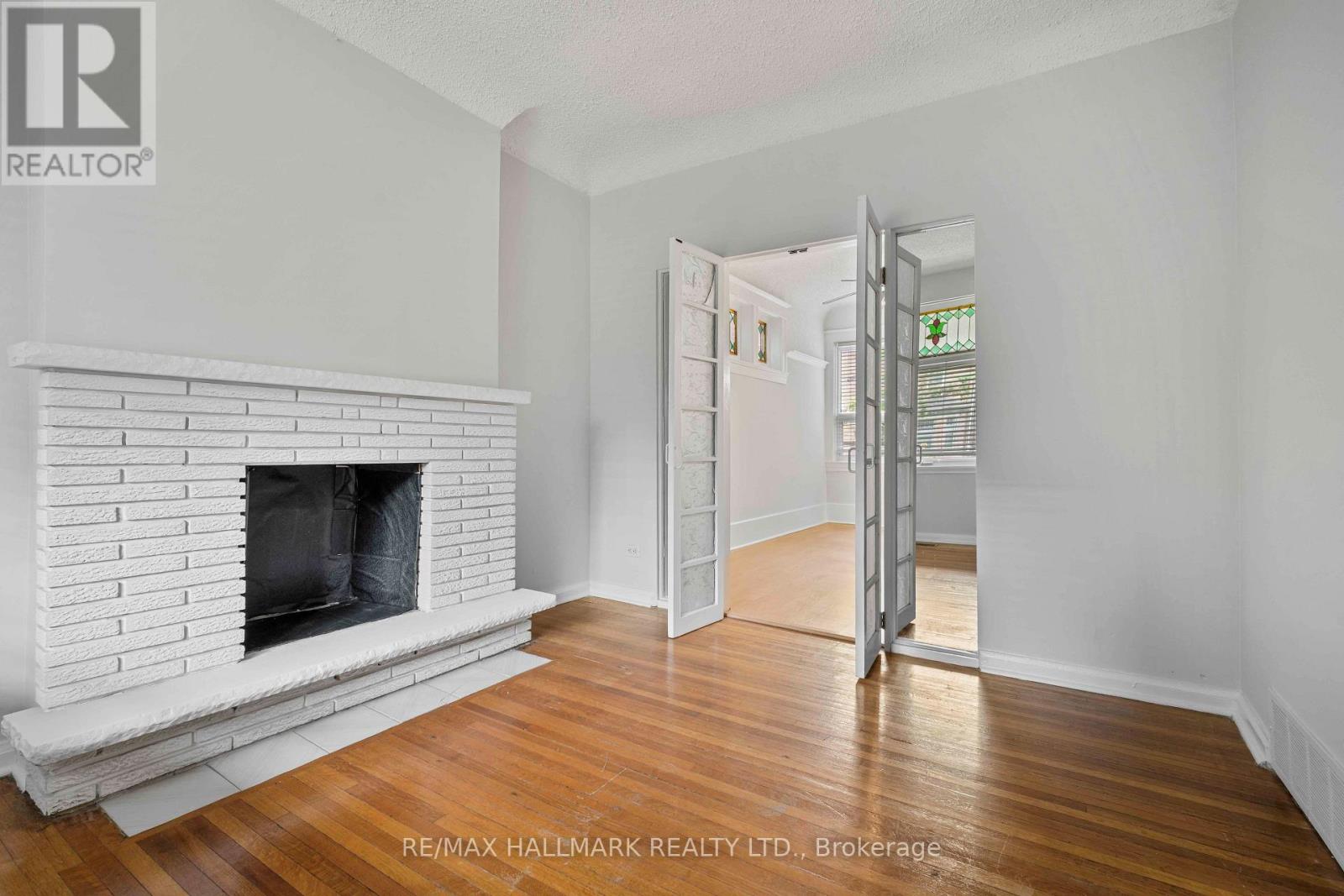 Main Floor - 806 Logan Avenue, Toronto, Ontario  M4K 3E1 - Photo 12 - E13784766