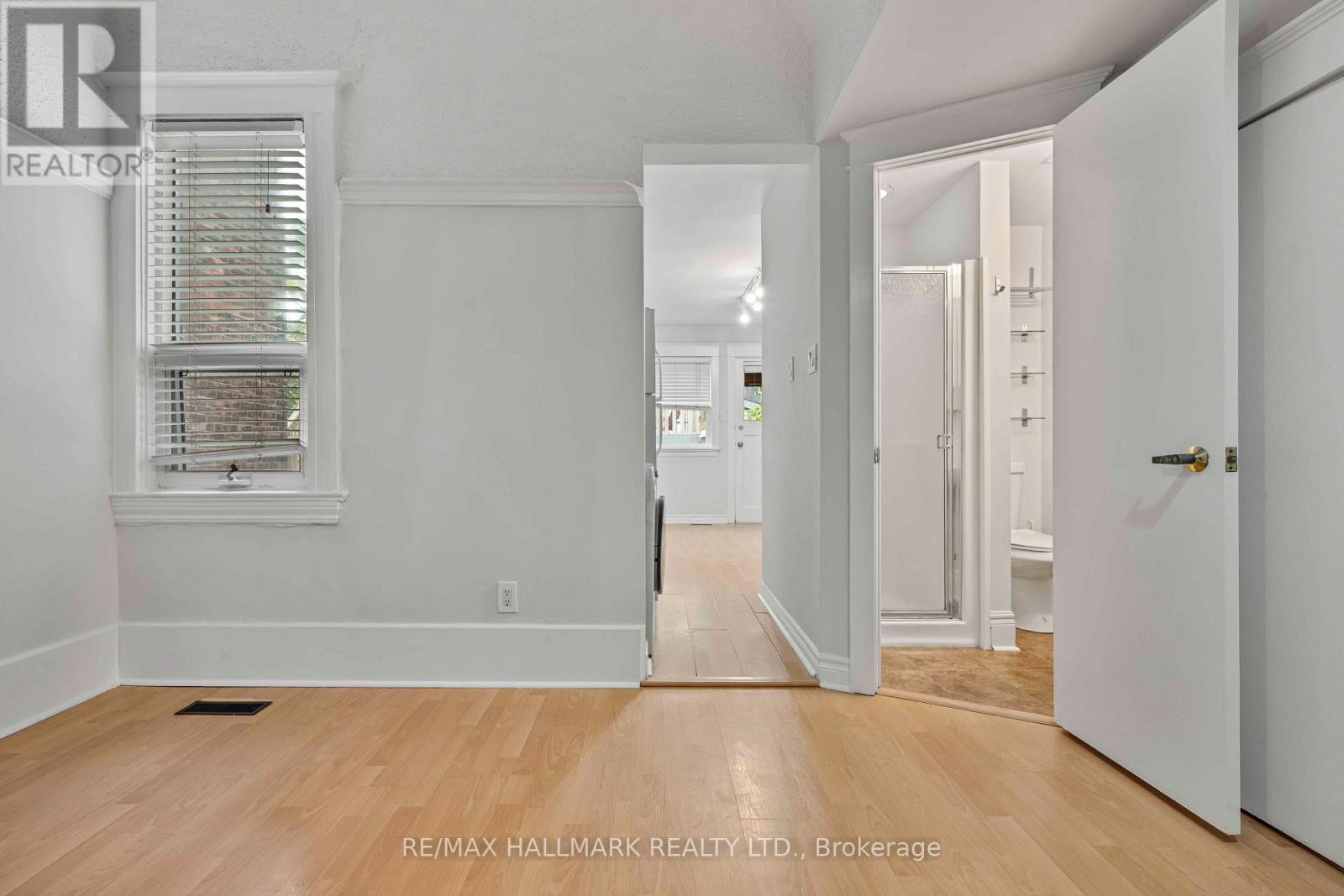 Main Floor - 806 Logan Avenue, Toronto, Ontario  M4K 3E1 - Photo 23 - E13784766