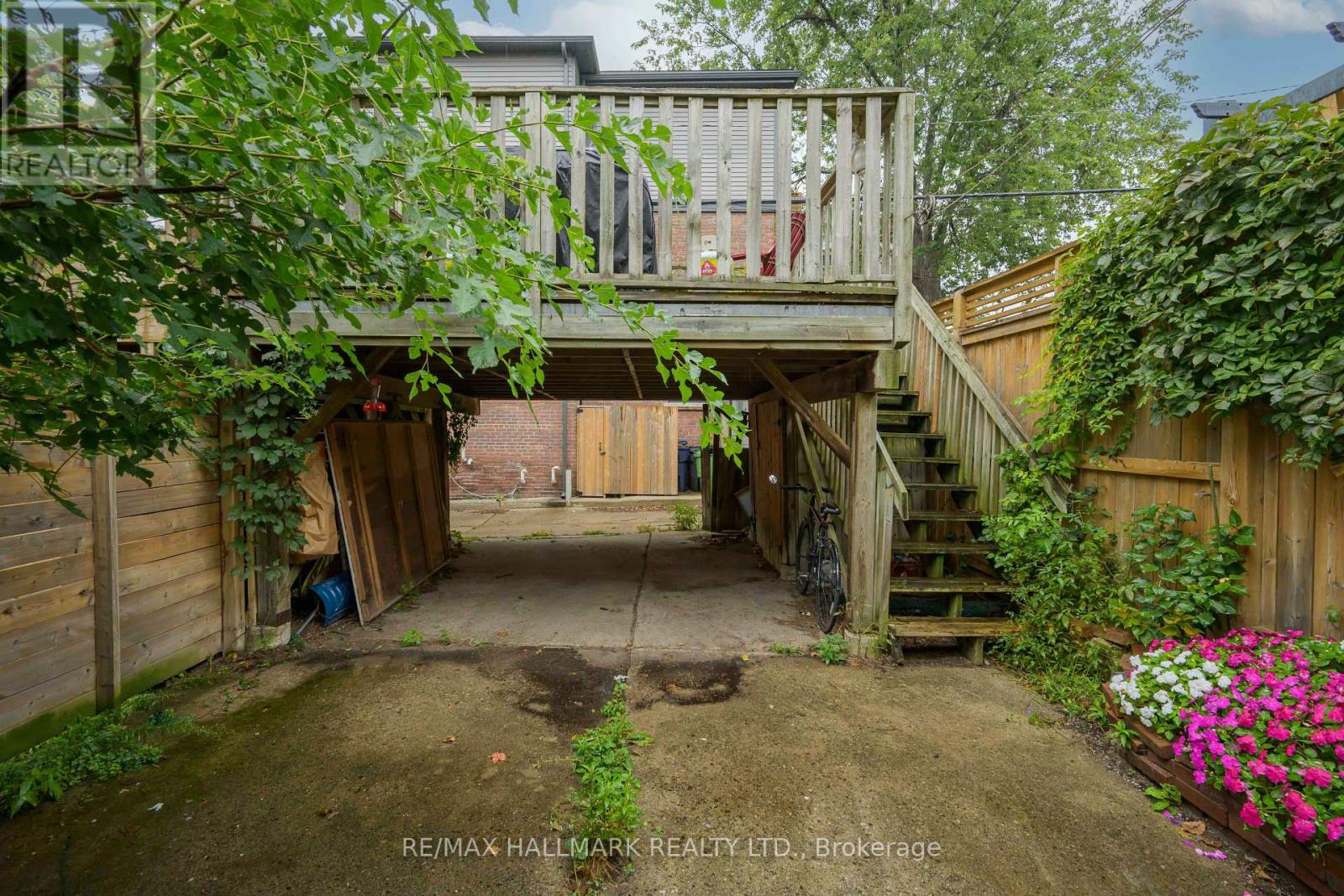 Main Floor - 806 Logan Avenue, Toronto, Ontario  M4K 3E1 - Photo 26 - E13784766