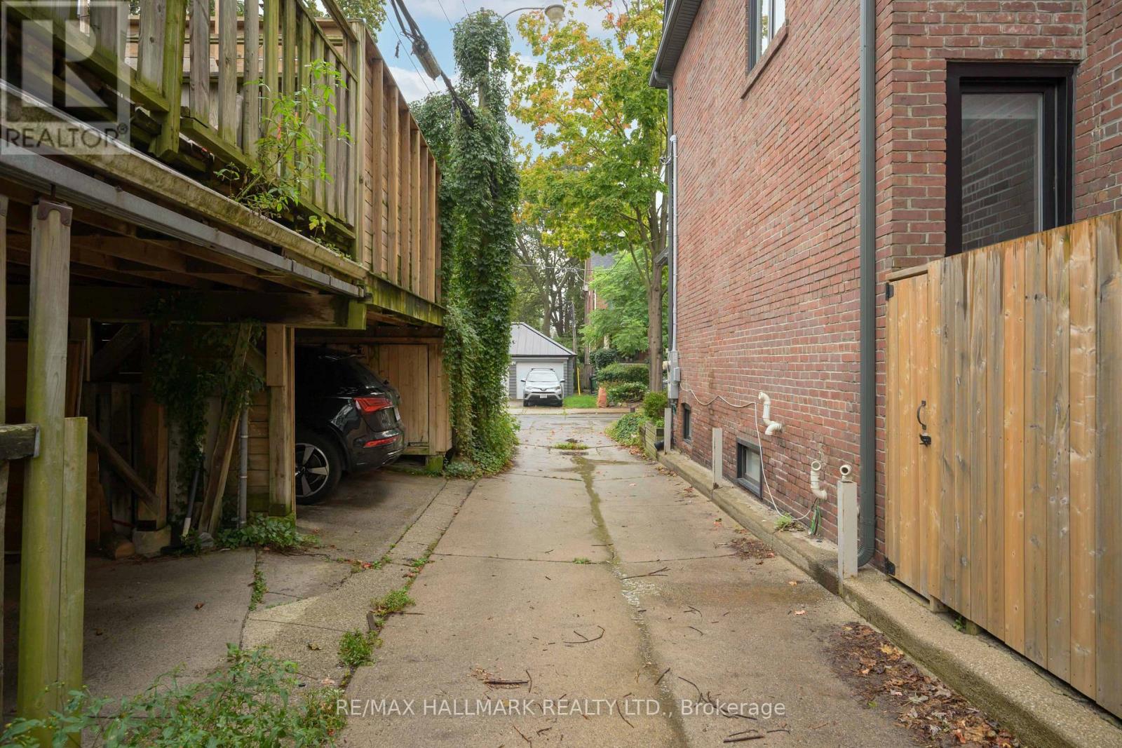 Main Floor - 806 Logan Avenue, Toronto, Ontario  M4K 3E1 - Photo 28 - E13784766