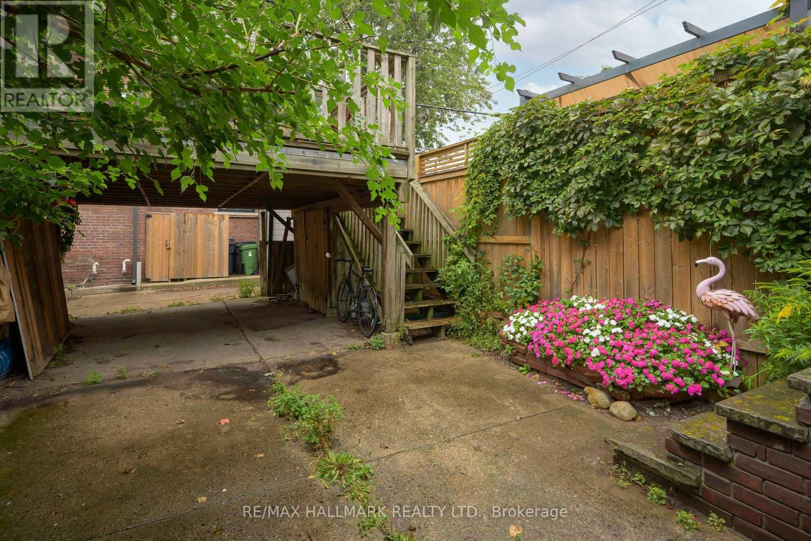 Main Floor - 806 Logan Avenue, Toronto, Ontario  M4K 3E1 - Photo 29 - E13784766