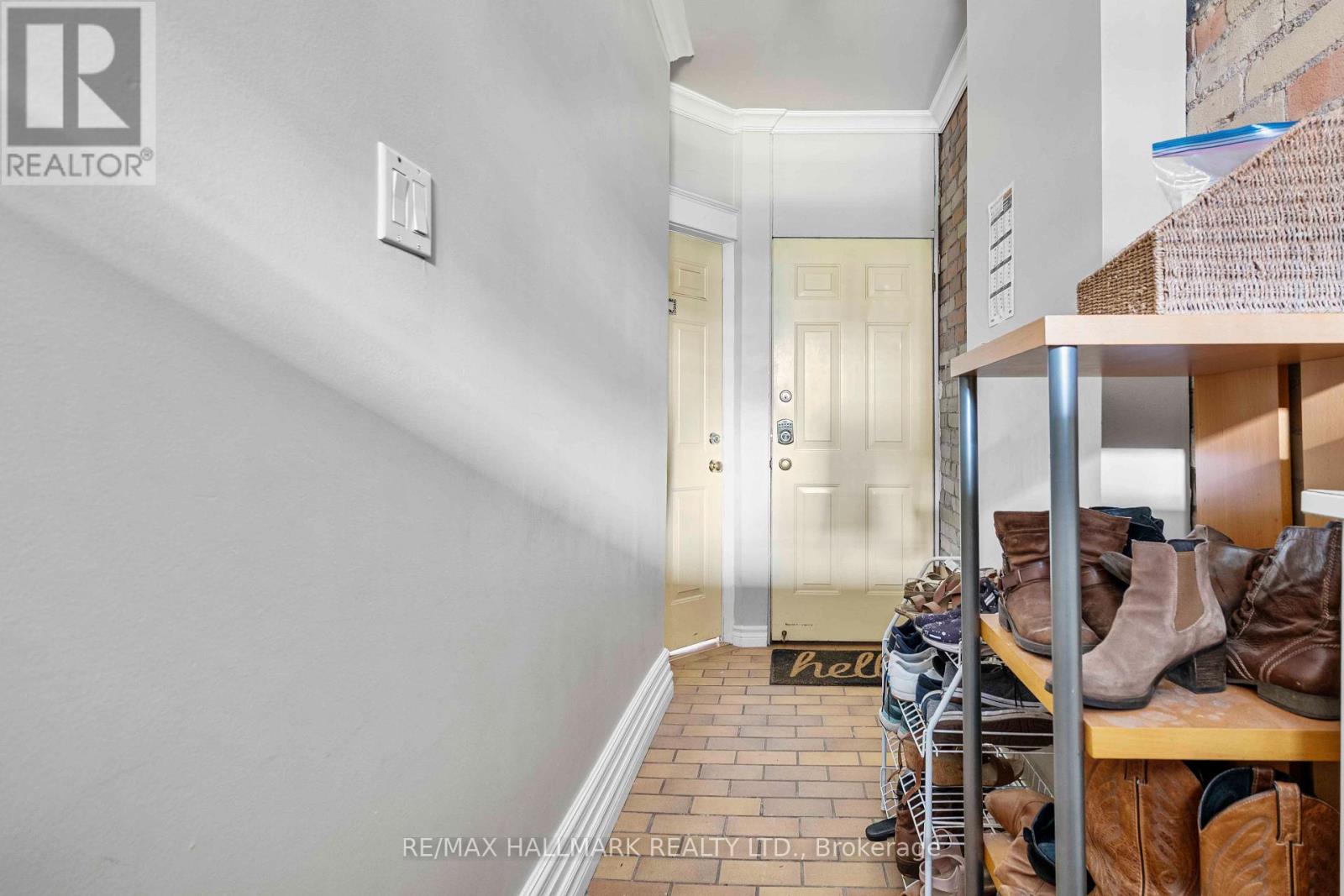Main Floor - 806 Logan Avenue, Toronto, Ontario  M4K 3E1 - Photo 3 - E13784766