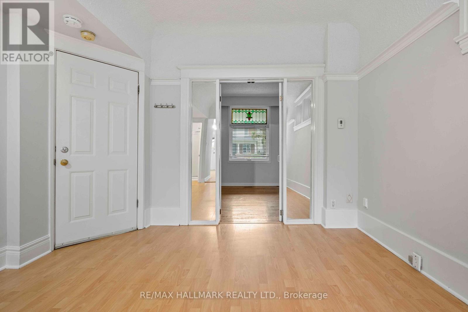 Main Floor - 806 Logan Avenue, Toronto, Ontario  M4K 3E1 - Photo 7 - E13784766