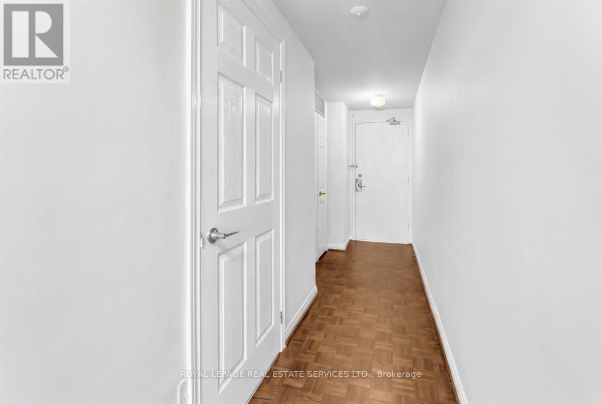 501 - 190 St George Street, Toronto, Ontario  M5R 2N4 - Photo 3 - C13705842