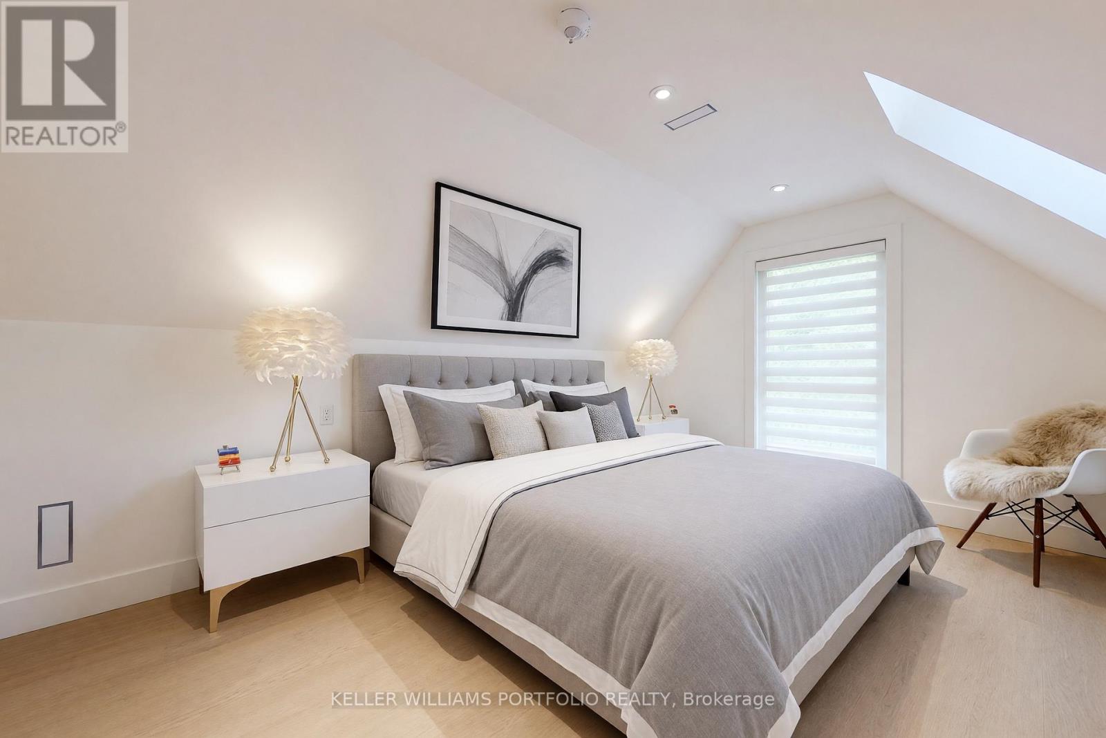 22 Pitt Avenue, Toronto, Ontario  M1L 2R1 - Photo 8 - E13784012