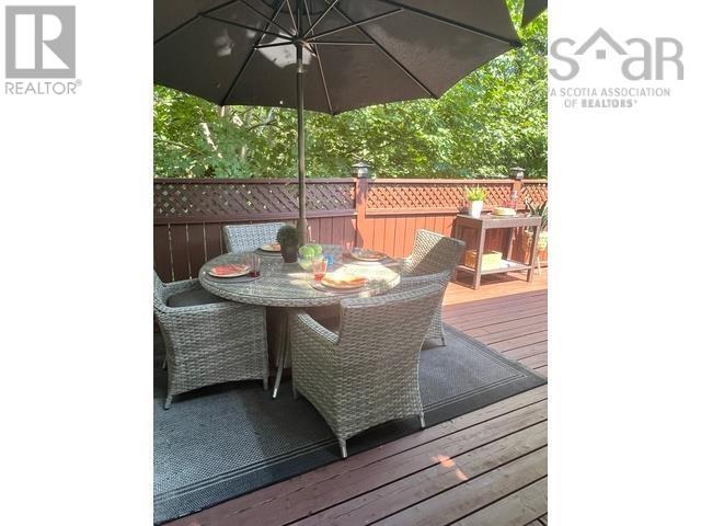 71 Douglas Drive photo 22