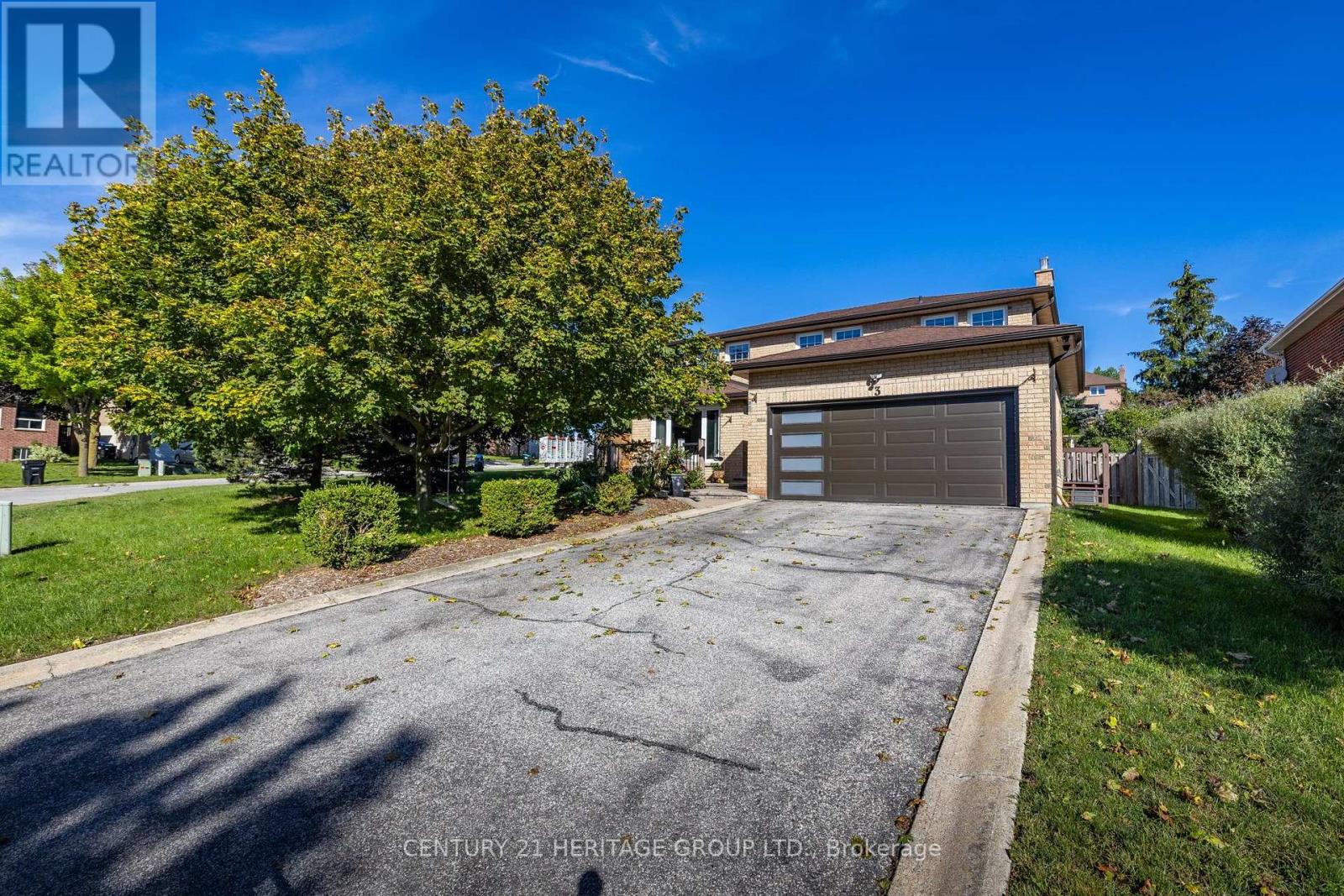 3 Royal Court, Bradford West Gwillimbury (Bradford), Ontario  L3Z 2P5 - Photo 1 - N13784716