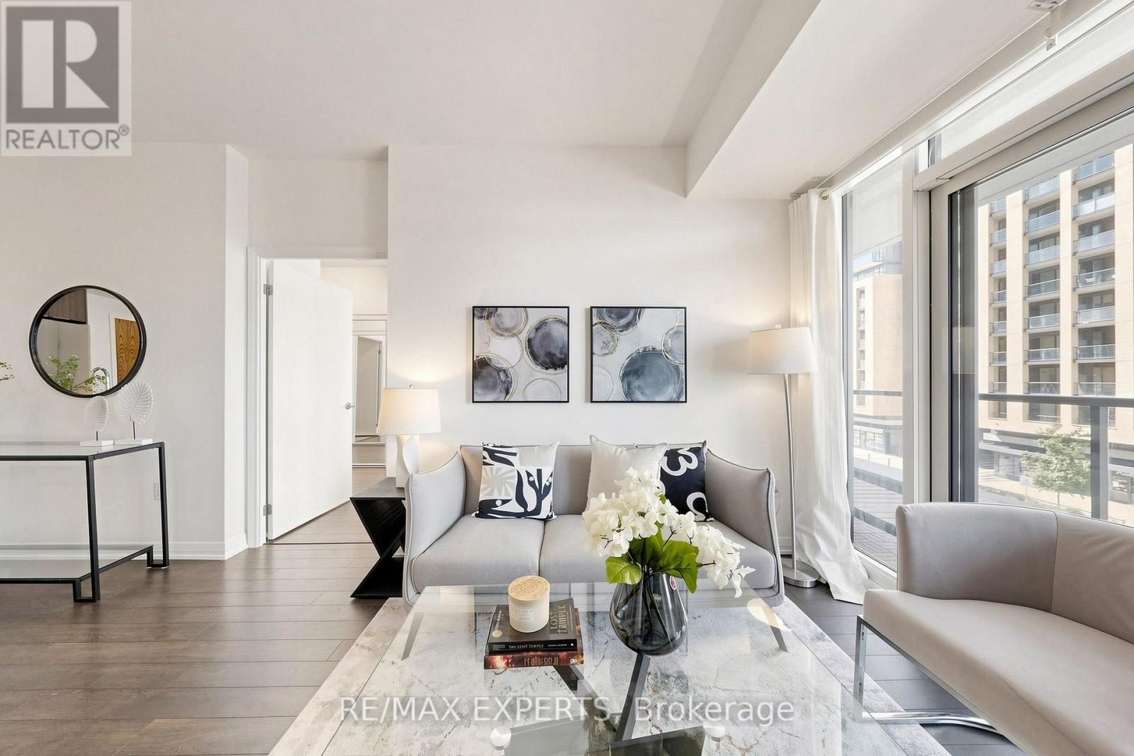 302 - 99 Eagle Rock Way, Vaughan, Ontario L6A 5A7 - Photo 4 - N13784720