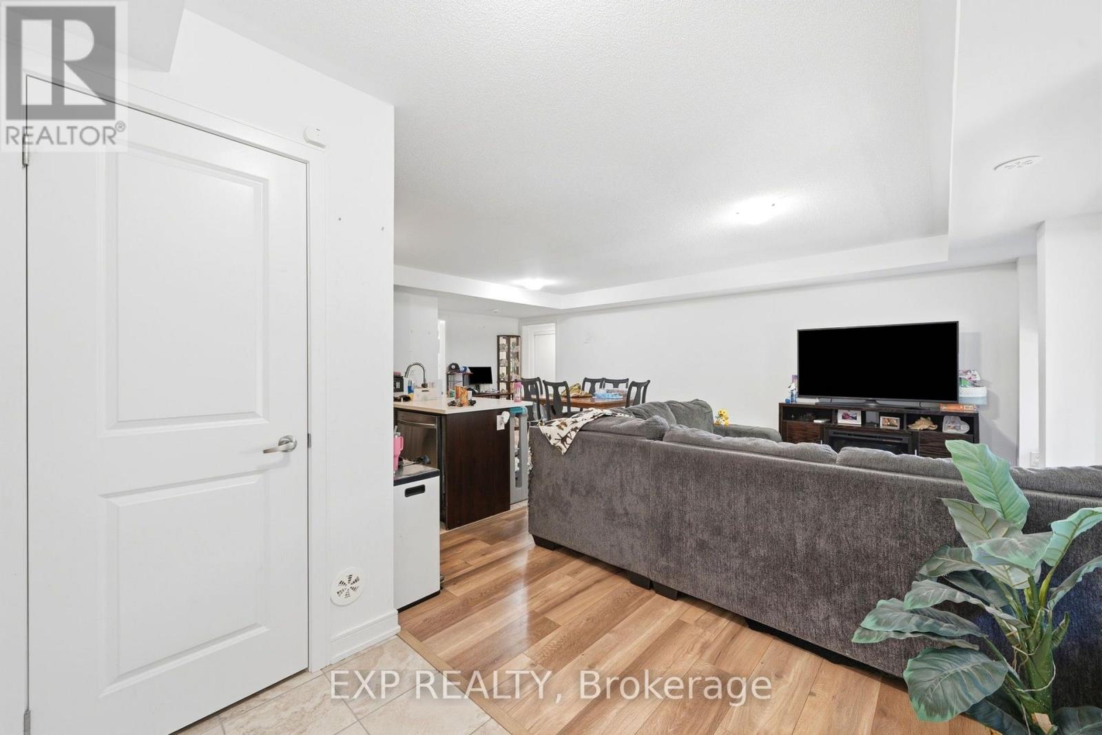 21 Magnolia Lane, Barrie (Innis-Shore), Ontario  L9J 0N9 - Photo 7 - S13784700