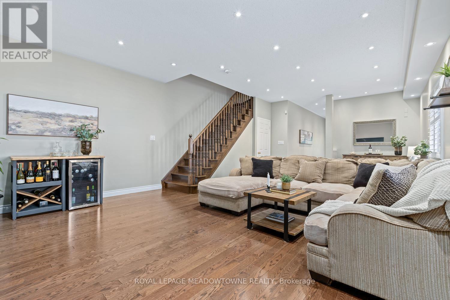 19 Goldham Way, Halton Hills, Ontario  L7G 0B2 - Photo 12 - W13784600