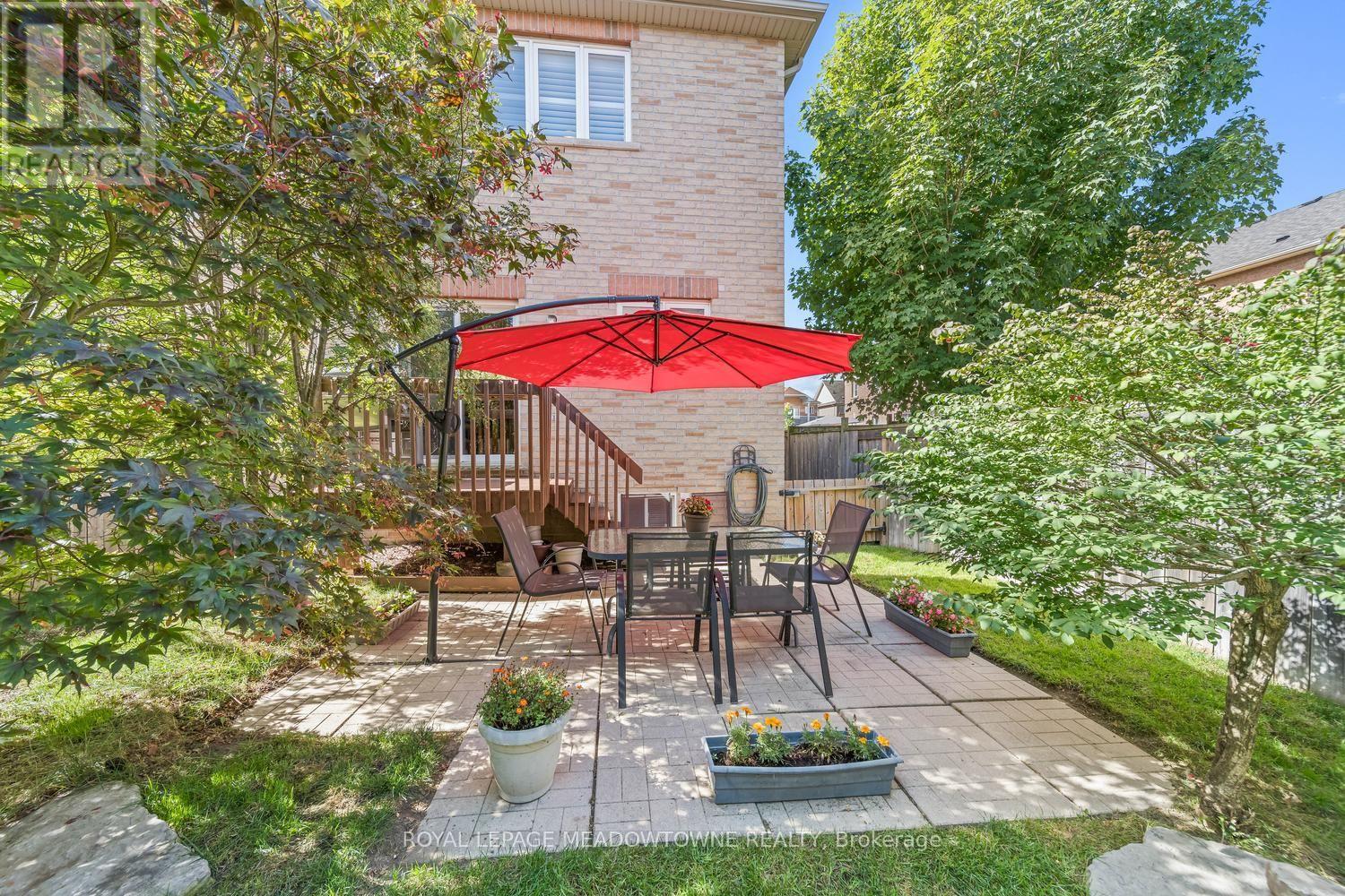 19 Goldham Way, Halton Hills, Ontario  L7G 0B2 - Photo 38 - W13784600