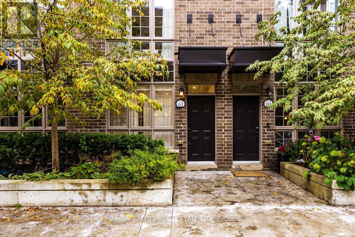 61 - 1 Elsie Lane, Toronto, Ontario  M6P 0B8 - Photo 3 - W13784640