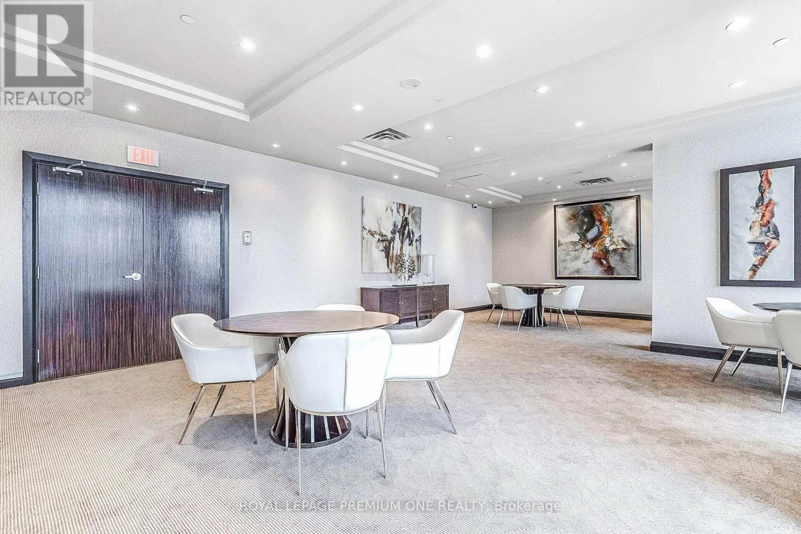 911 - 1 Michael Power Place, Toronto (Islington-City Centre West), Ontario  M9A 0A1 - Photo 25 - W13784658