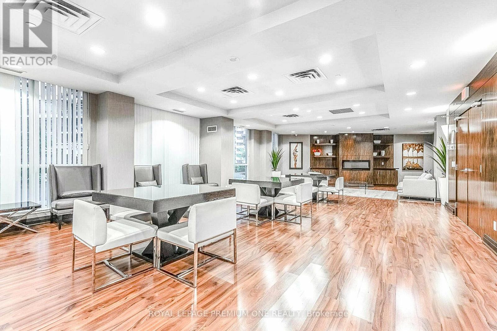 911 - 1 Michael Power Place, Toronto (Islington-City Centre West), Ontario  M9A 0A1 - Photo 27 - W13784658