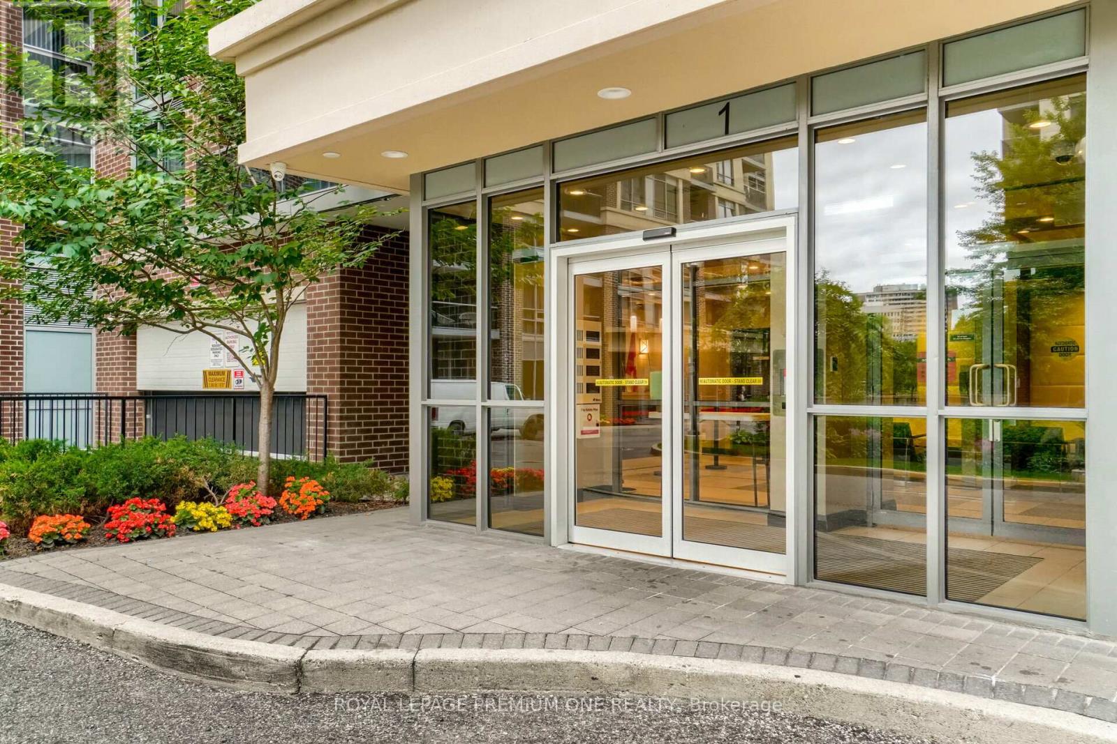 911 - 1 Michael Power Place, Toronto (Islington-City Centre West), Ontario  M9A 0A1 - Photo 34 - W13784658
