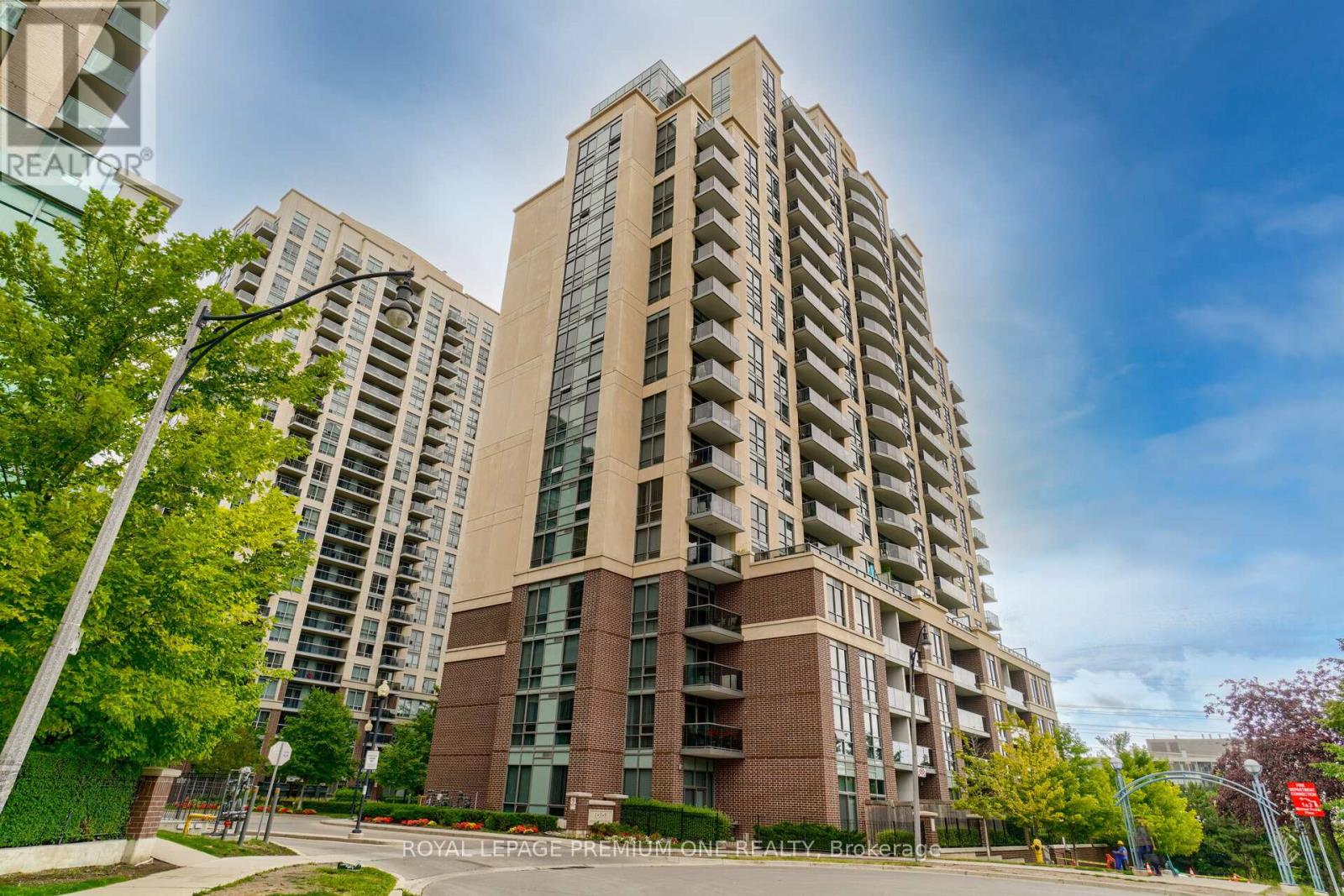 911 - 1 Michael Power Place, Toronto (Islington-City Centre West), Ontario  M9A 0A1 - Photo 35 - W13784658
