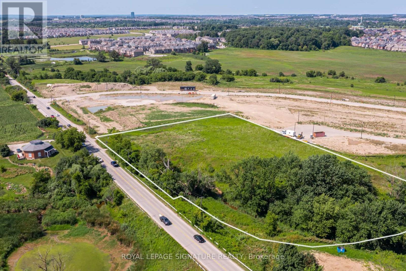 8273 Heritage Road, Brampton, Ontario  L6Y 0E3 - Photo 2 - W13784778