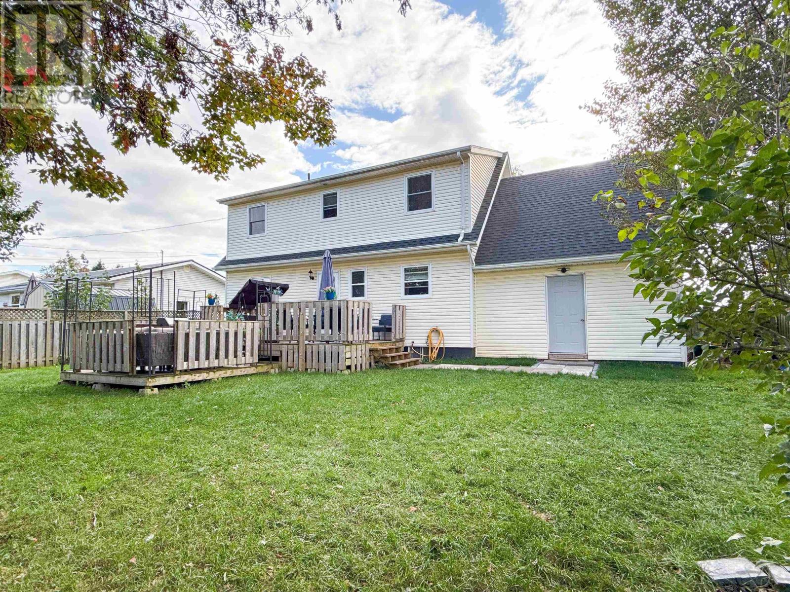 7 Sunrise Court, Charlottetown, Prince Edward Island  C1A 8N8 - Photo 37 - 202623317