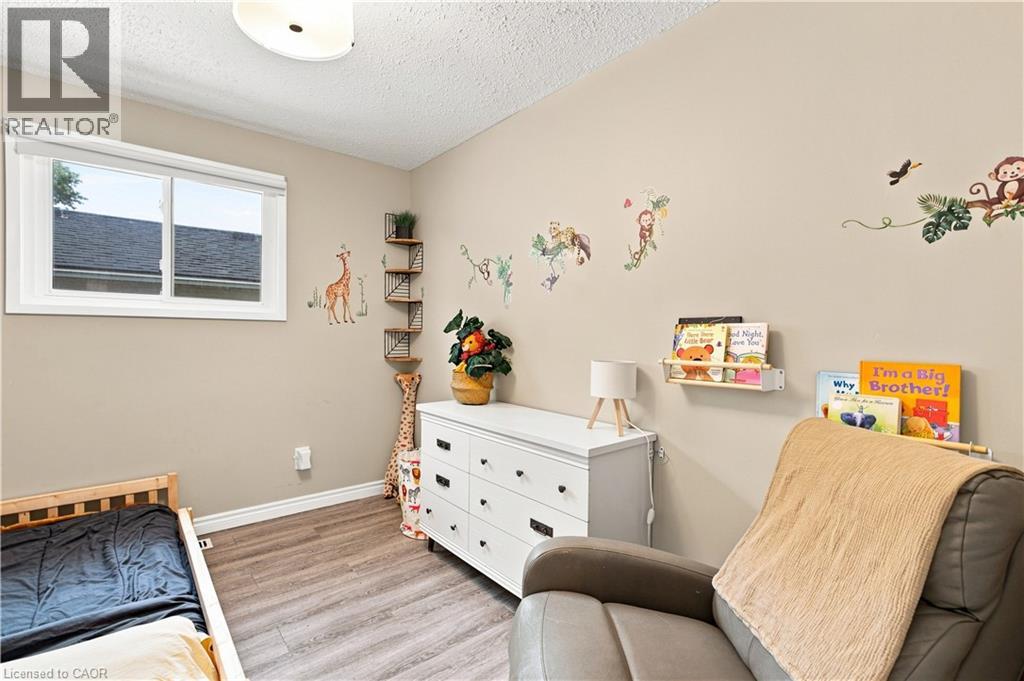 447 Drummerhill Crescent, Waterloo, Ontario  N2T 1G3 - Photo 27 - 40860020