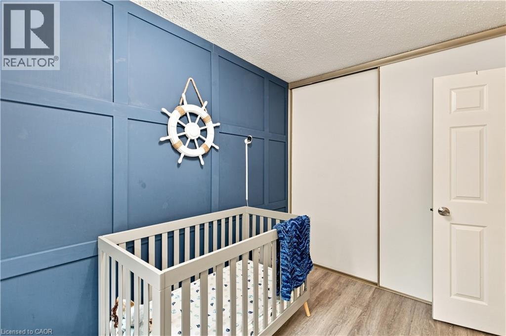 447 Drummerhill Crescent, Waterloo, Ontario  N2T 1G3 - Photo 34 - 40860020