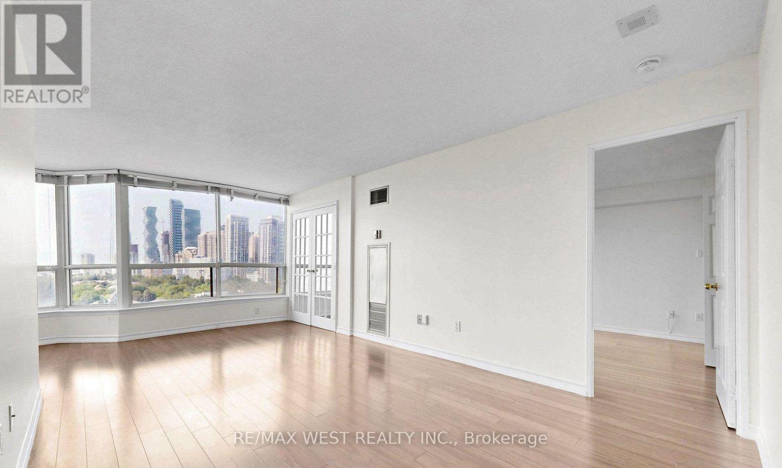 1801 - 55 Elm Drive W, Mississauga, Ontario  L5B 3Z3 - Photo 10 - W13784192