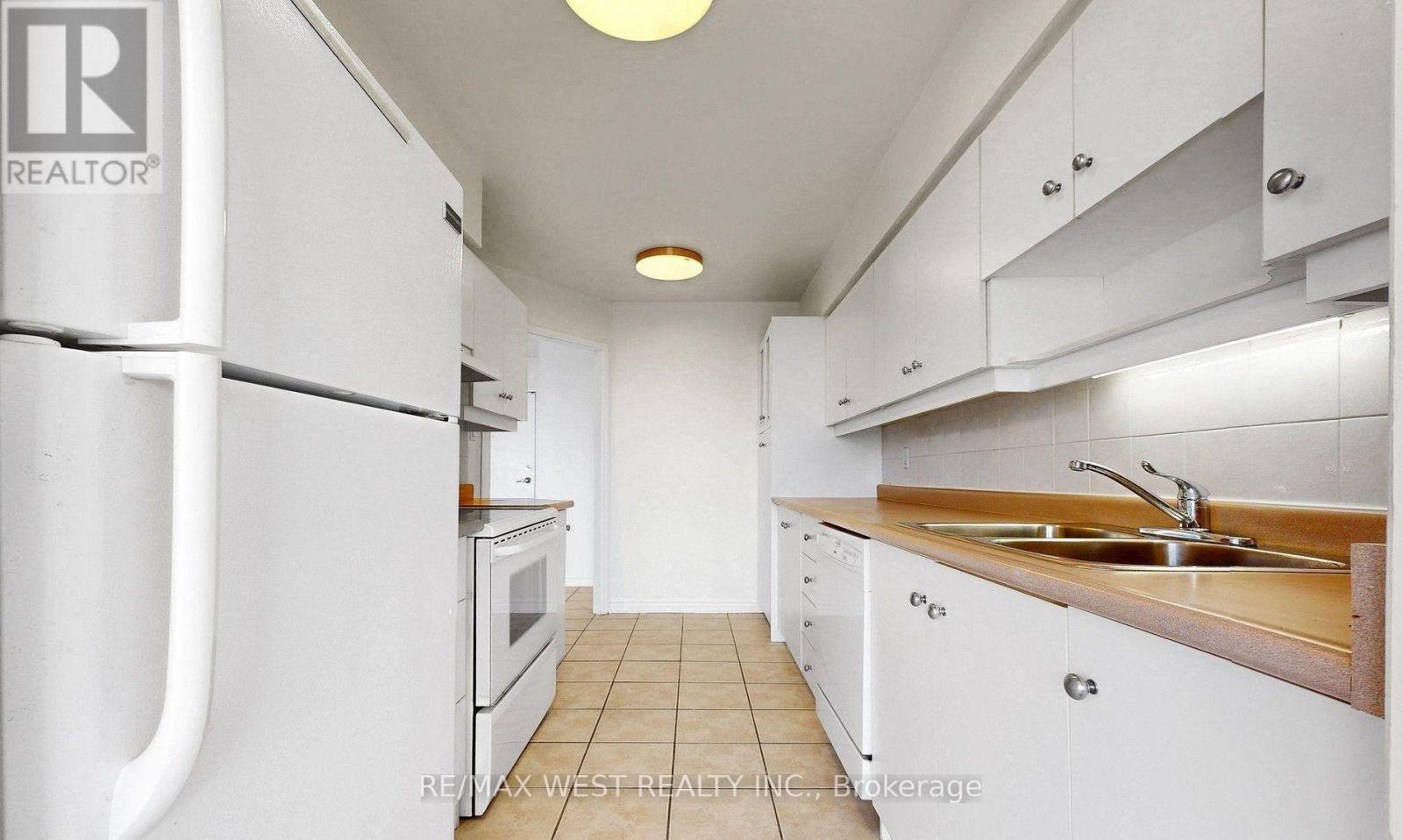 1801 - 55 Elm Drive W, Mississauga, Ontario  L5B 3Z3 - Photo 14 - W13784192