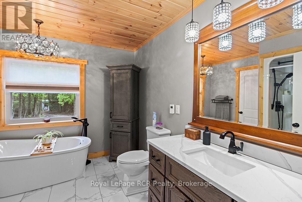 269 Lindsay Road 20 Road, Northern Bruce Peninsula, Ontario  N0H 1Z0 - Photo 37 - X13727418
