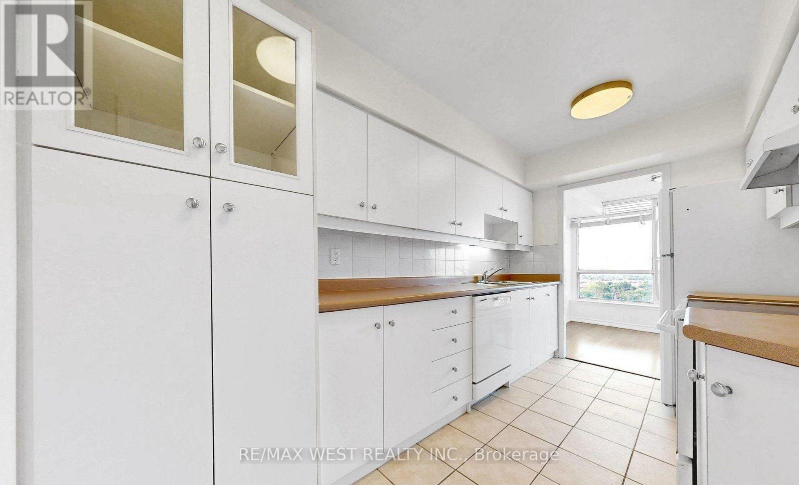 1801 - 55 Elm Drive W, Mississauga, Ontario  L5B 3Z3 - Photo 13 - W13784192