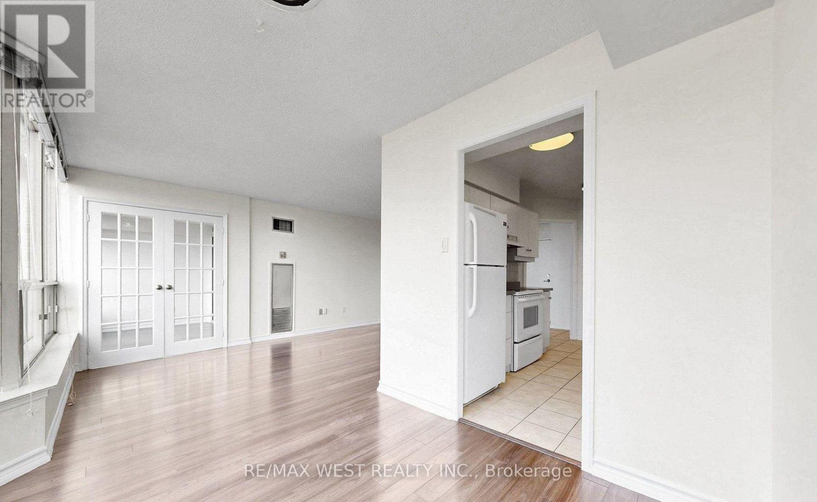 1801 - 55 Elm Drive W, Mississauga, Ontario  L5B 3Z3 - Photo 16 - W13784192