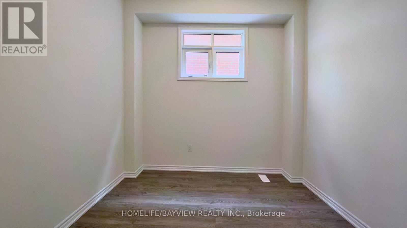105 Halldorson Avenue, Aurora, Ontario  L4G 7B6 - Photo 13 - N13784446