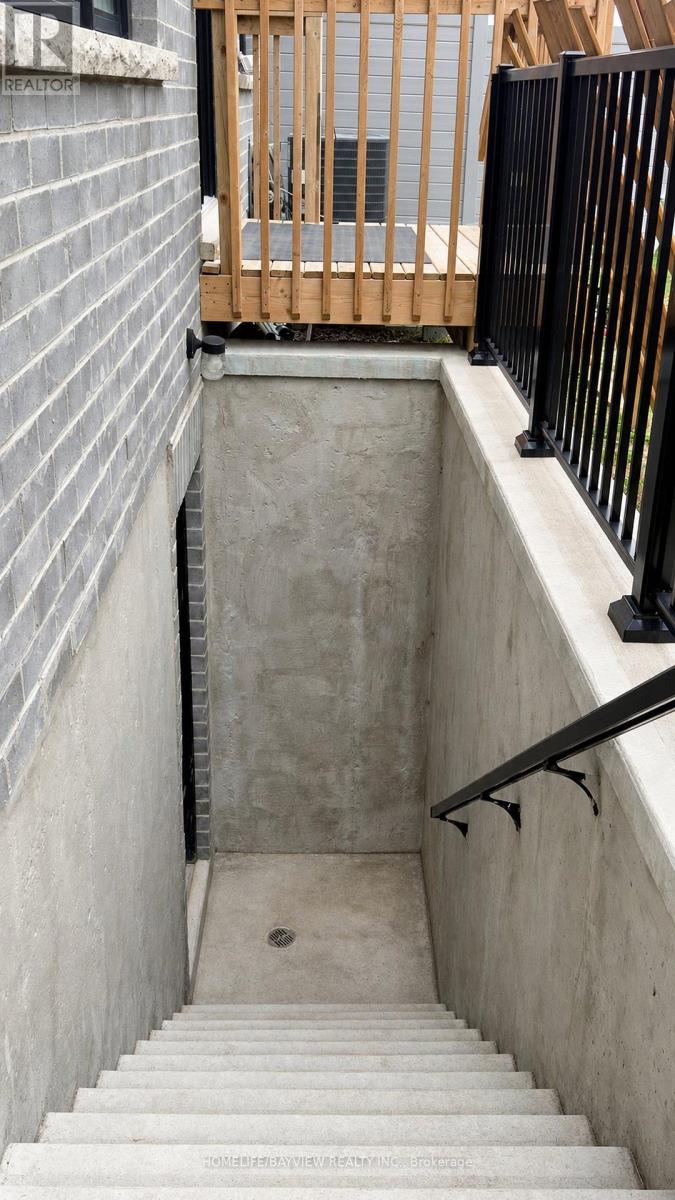 105 Halldorson Avenue, Aurora, Ontario  L4G 7B6 - Photo 31 - N13784446