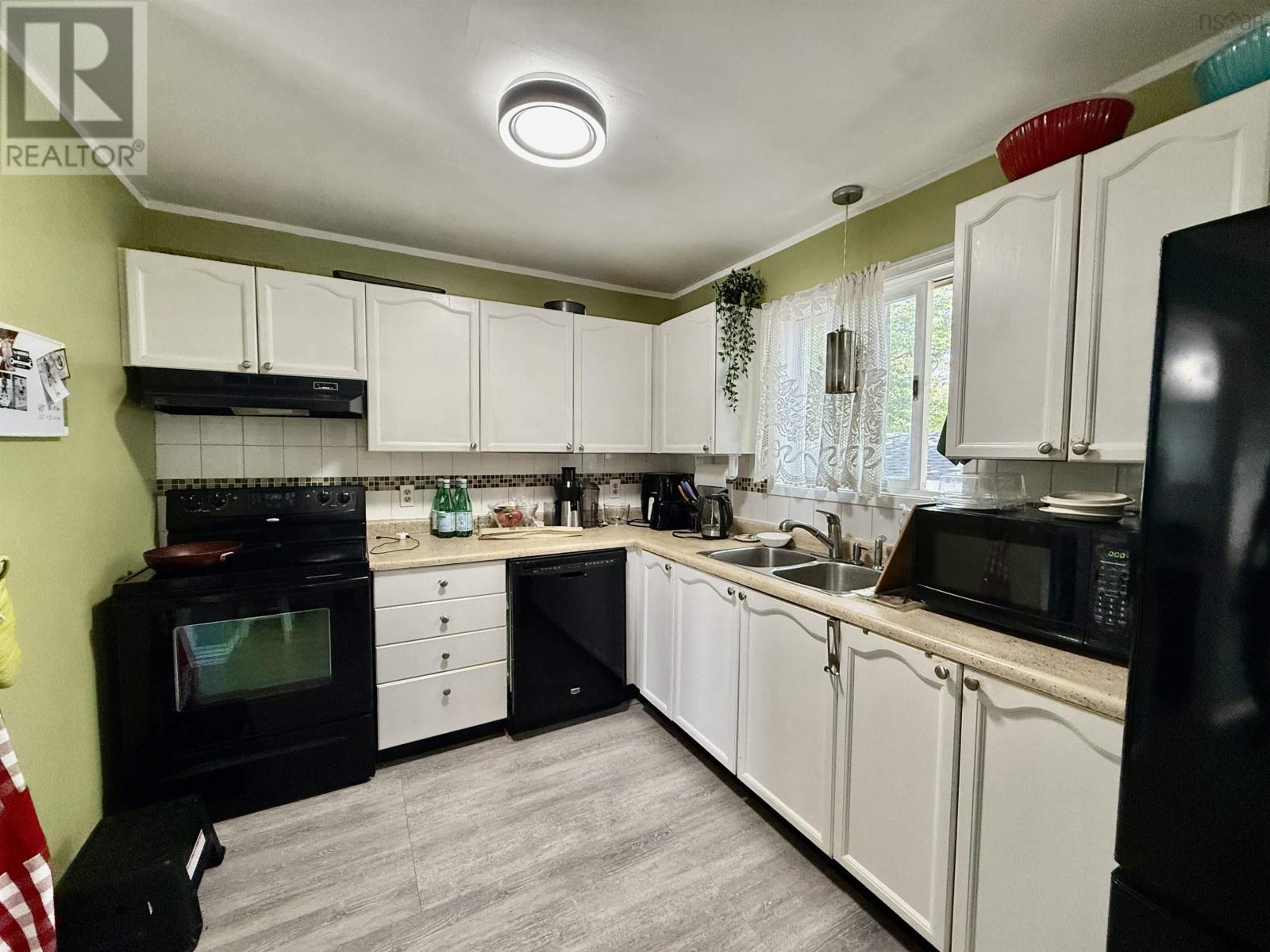 27 Malik Court, Lower Sackville, Nova Scotia  B4C 3V8 - Photo 8 - 202623315