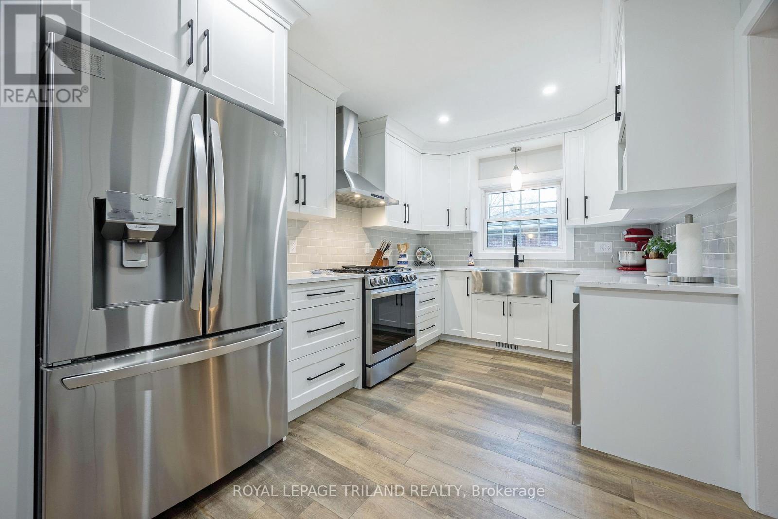 357 Sunset Drive, Central Elgin, Ontario  N5R 3C6 - Photo 13 - X13784948