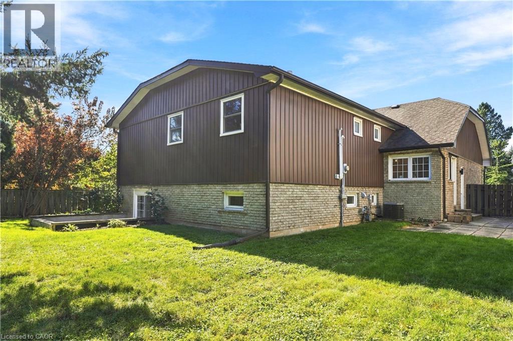 2390 Sinclair Circle, Burlington, Ontario  L7P 3C3 - Photo 42 - 40863224