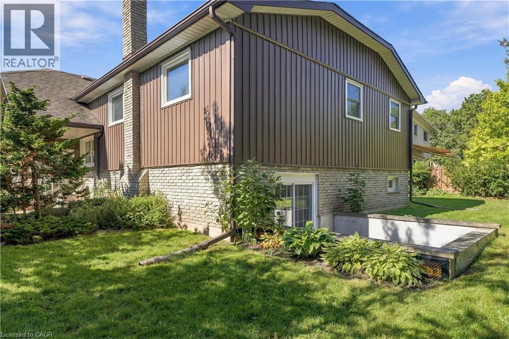 2390 Sinclair Circle, Burlington, Ontario  L7P 3C3 - Photo 44 - 40863224