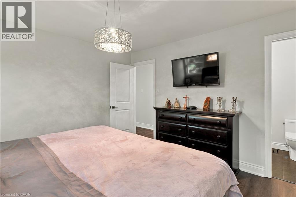 2390 Sinclair Circle, Burlington, Ontario  L7P 3C3 - Photo 21 - 40863224