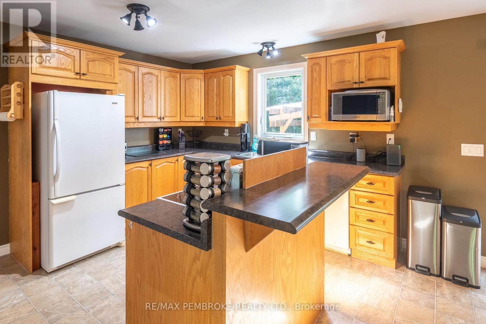 469 Woito Station Road, North Algona Wilberforce, Ontario K8A 6W5 - Photo 11 - X13784938
