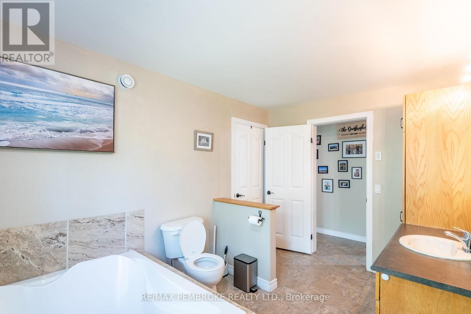 469 Woito Station Road, North Algona Wilberforce, Ontario K8A 6W5 - Photo 19 - X13784938