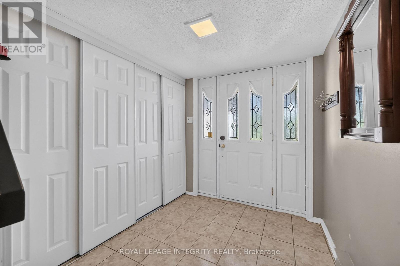 6875 Du Bois Avenue, Ottawa, Ontario  K1C 5K5 - Photo 3 - X13784828