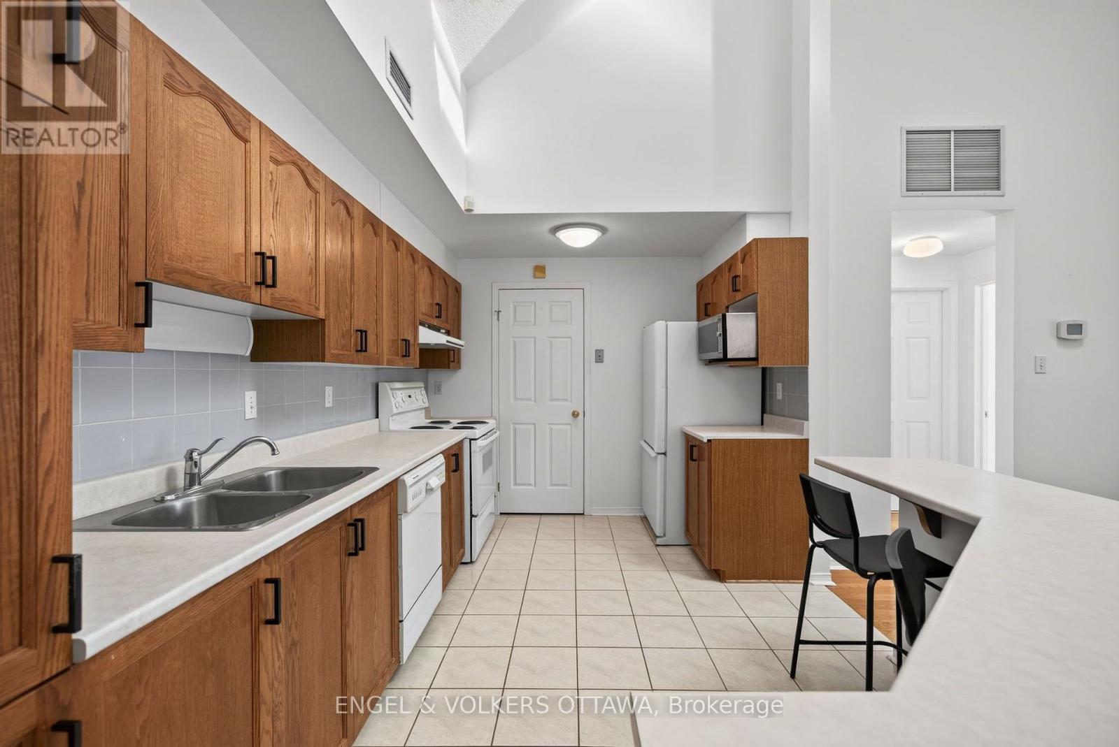 116 Robson Court, Ottawa, Ontario K2K 2W1 - Photo 11 - X13784850