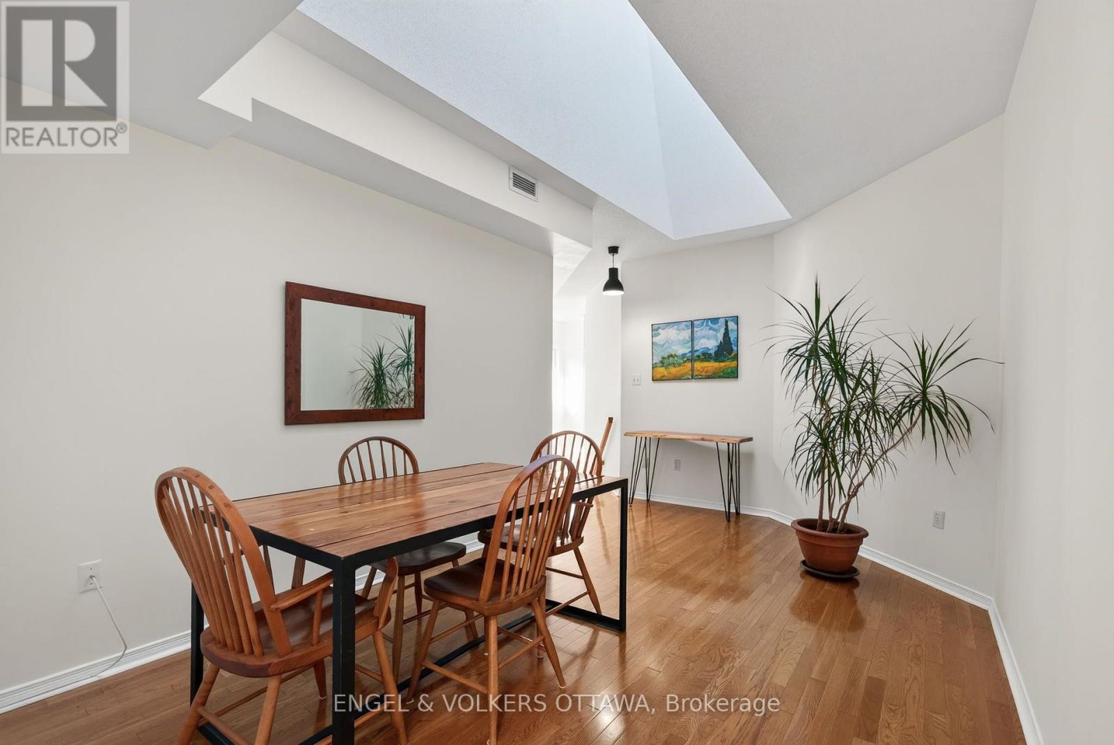 116 Robson Court, Ottawa, Ontario K2K 2W1 - Photo 5 - X13784850