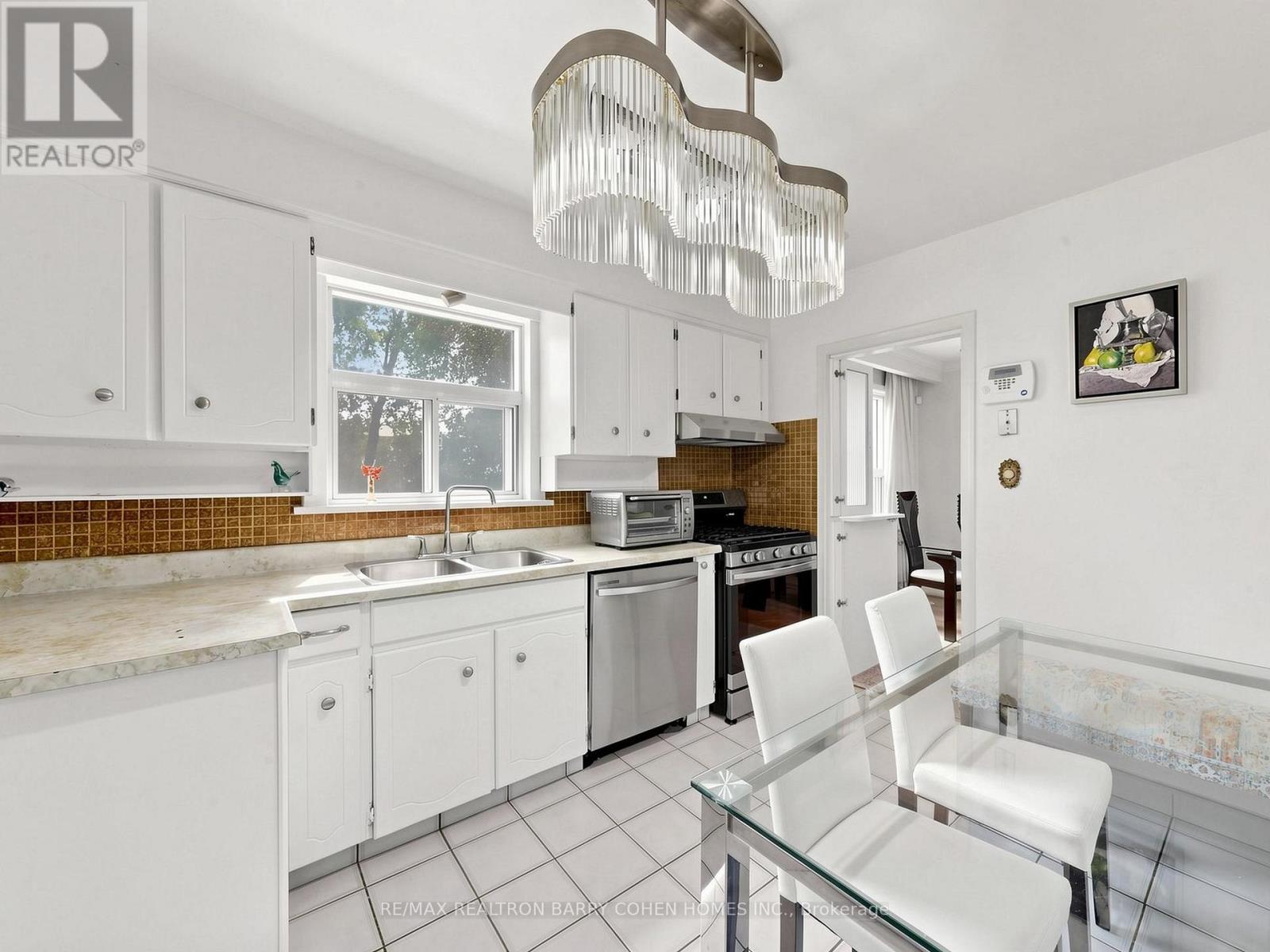 37 Tefley Road, Toronto, Ontario  M2M 1C5 - Photo 7 - C13784806