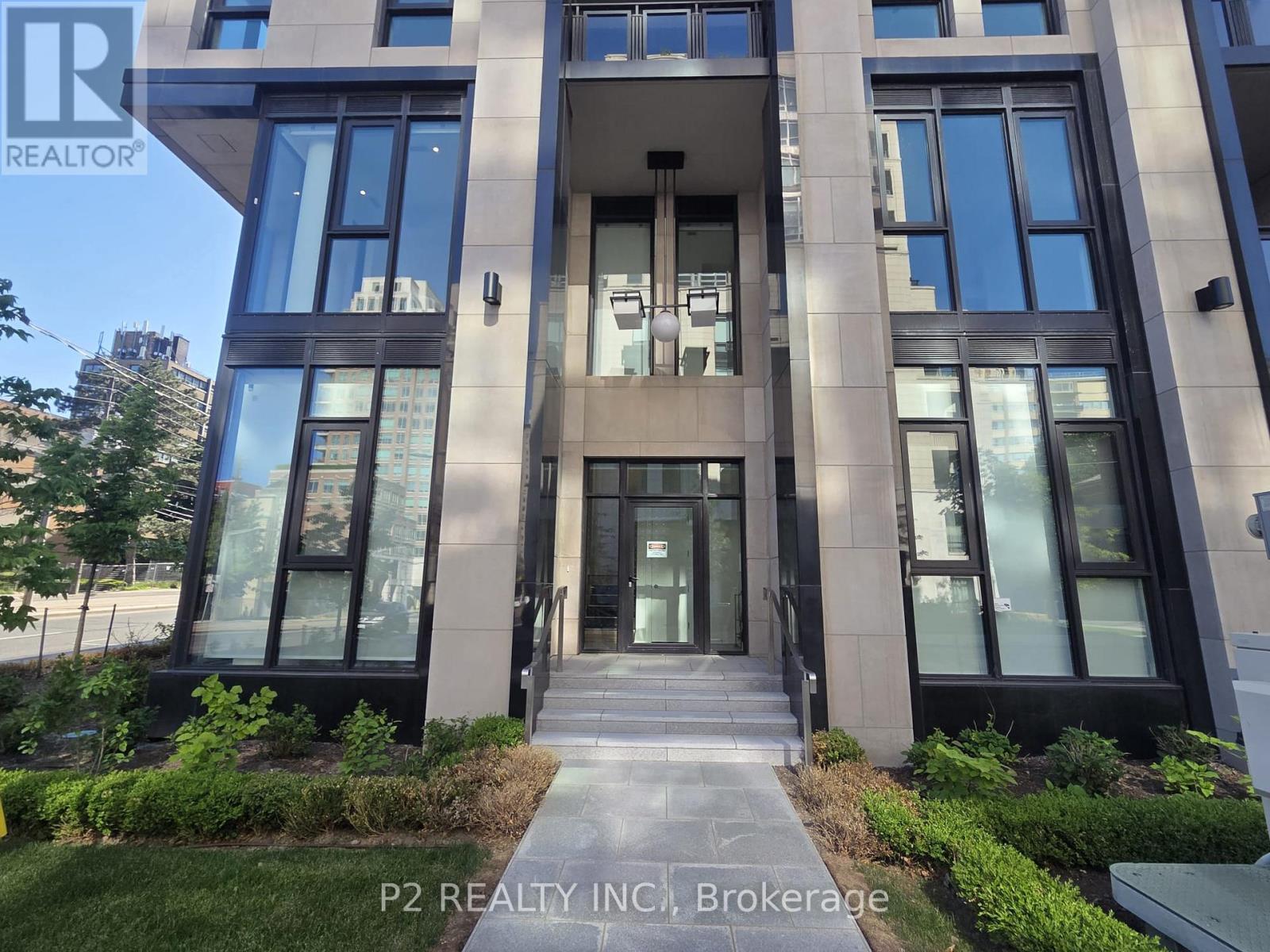 102 - 2 FOREST HILL ROAD, Toronto, Ontario