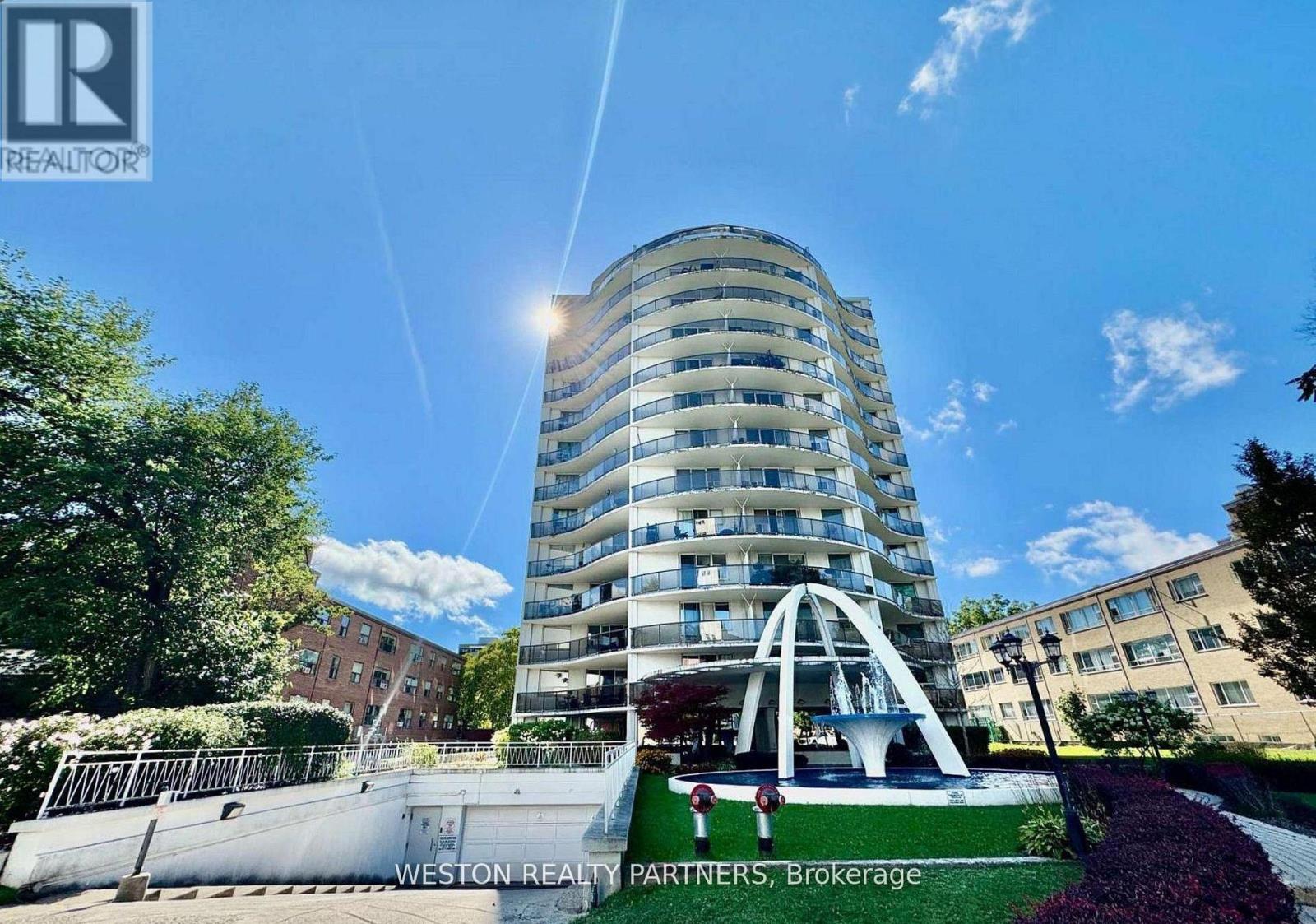 801 - 44 WALMER ROAD, Toronto, Ontario