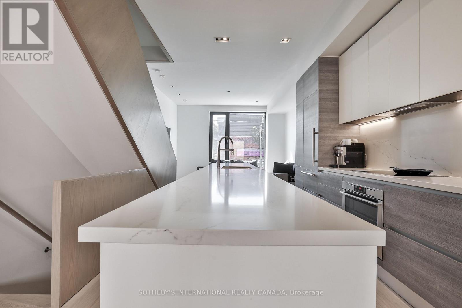352b Harbord Street, Toronto, Ontario  M6G 1H7 - Photo 14 - C13784920