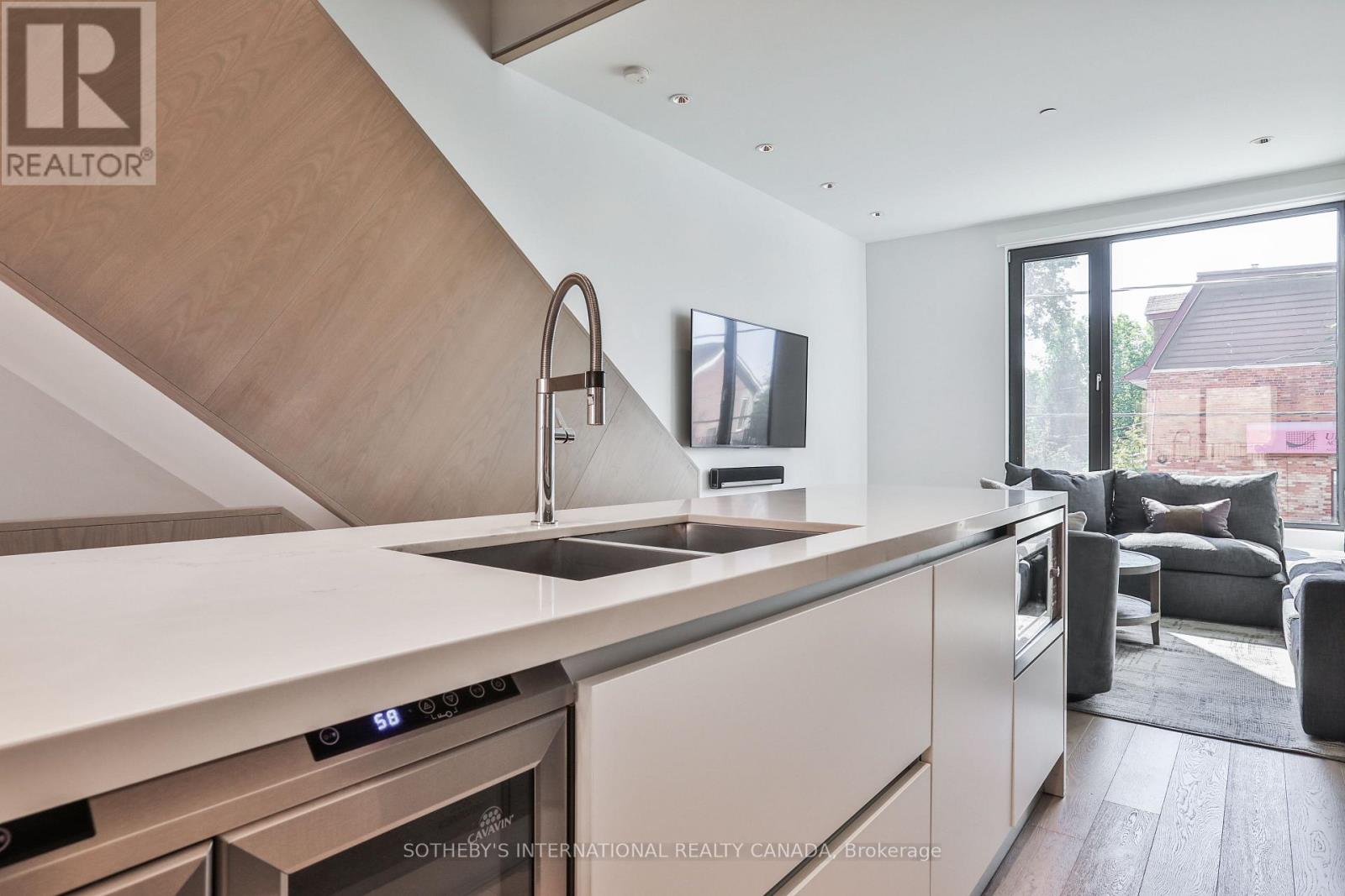 352b Harbord Street, Toronto, Ontario  M6G 1H7 - Photo 16 - C13784920