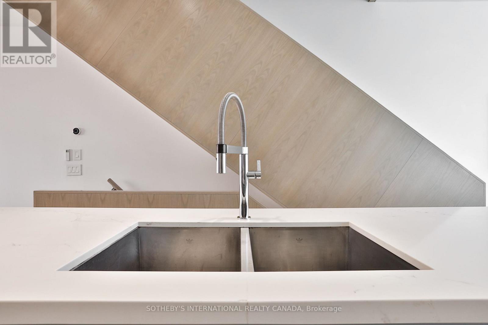 352b Harbord Street, Toronto, Ontario  M6G 1H7 - Photo 17 - C13784920