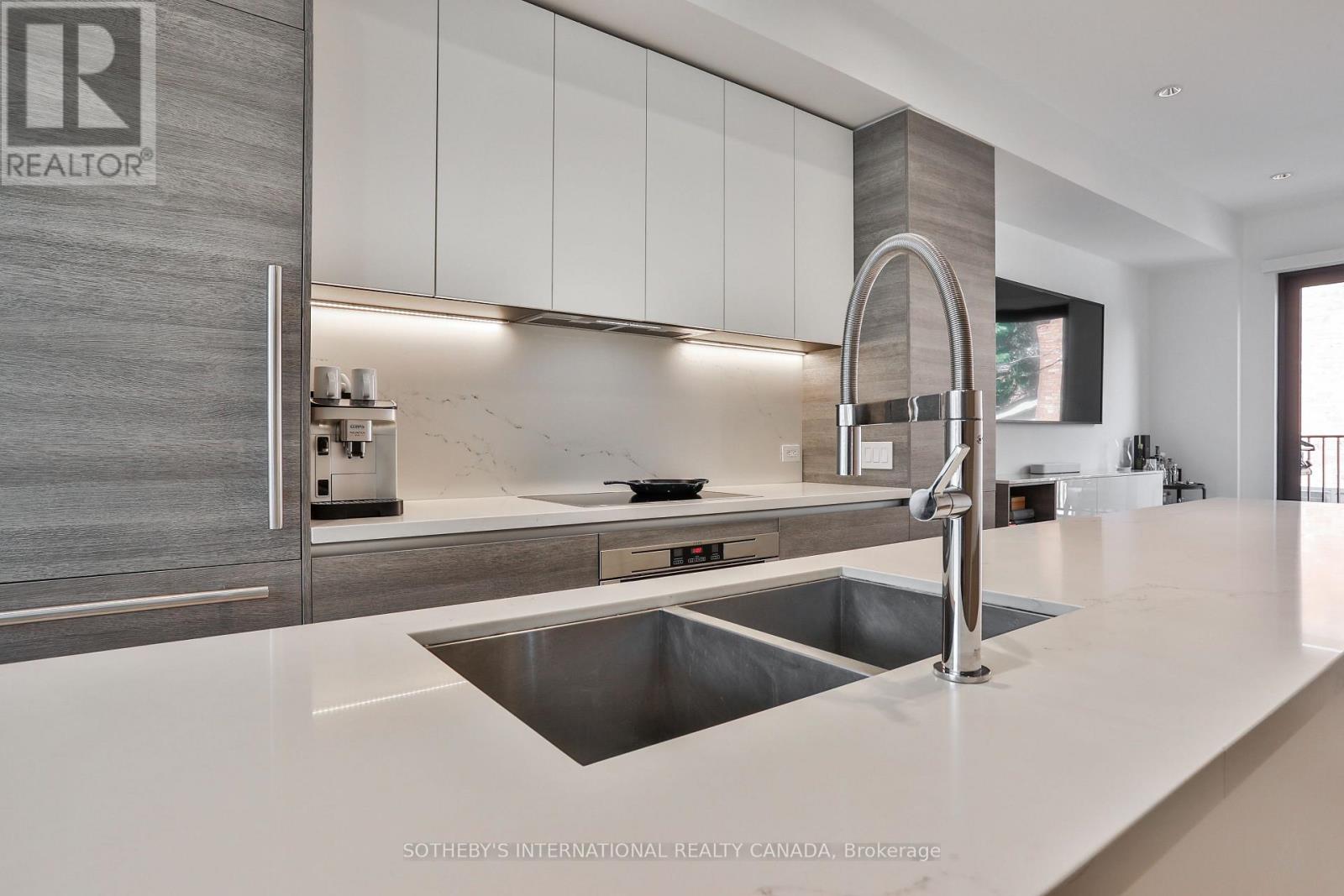 352b Harbord Street, Toronto, Ontario  M6G 1H7 - Photo 19 - C13784920