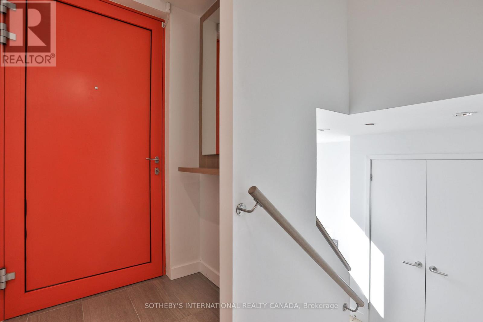 352b Harbord Street, Toronto, Ontario  M6G 1H7 - Photo 3 - C13784920